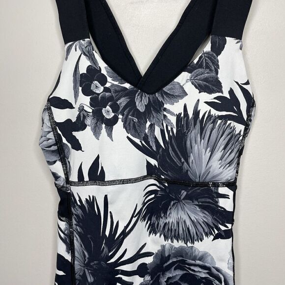 LULULEMON Womens Black Floral Crossback Tank Top Brisk Bloom Built-In Bra Yoga 4 - Picture 2 of 10